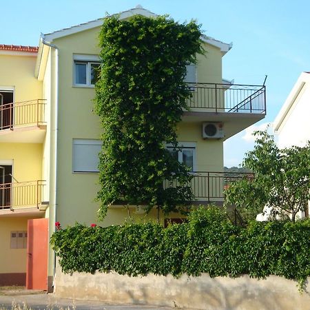 Apartments Borozan Vinišće Eksteriør bilde