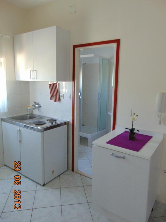 Apartments Borozan Vinišće Rom bilde