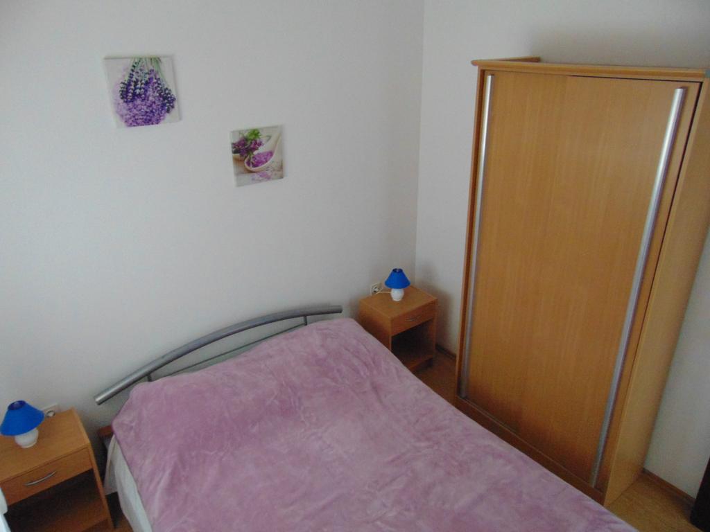 Apartments Borozan Vinišće Rom bilde