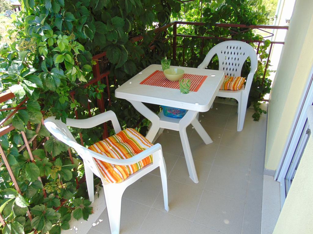 Apartments Borozan Vinišće Rom bilde
