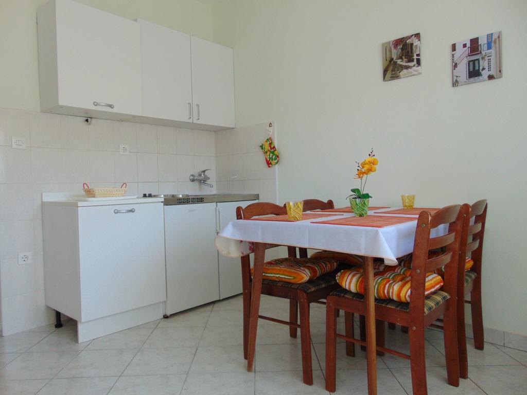 Apartments Borozan Vinišće Rom bilde