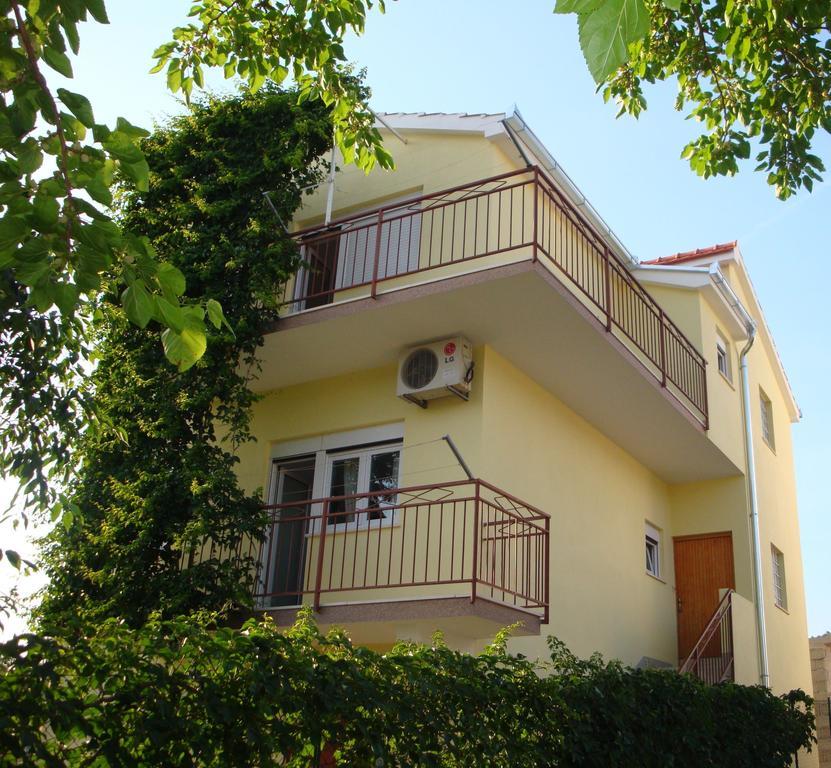 Apartments Borozan Vinišće Eksteriør bilde