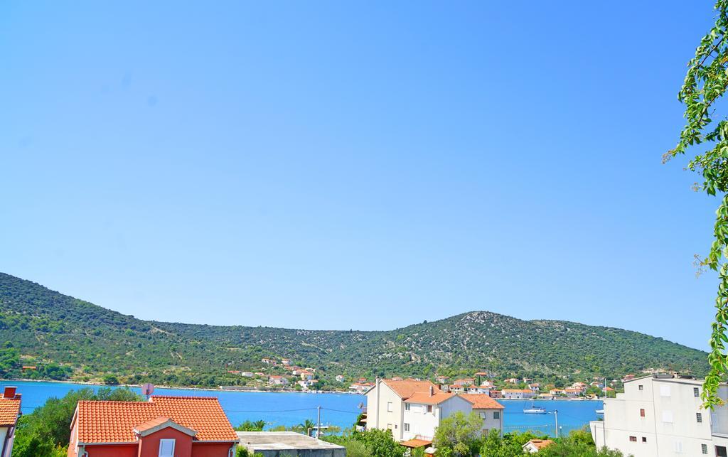 Apartments Borozan Vinišće Eksteriør bilde