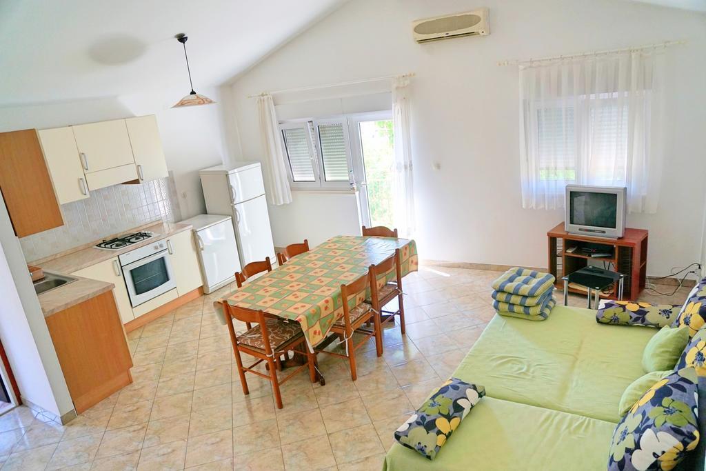 Apartments Borozan Vinišće Eksteriør bilde